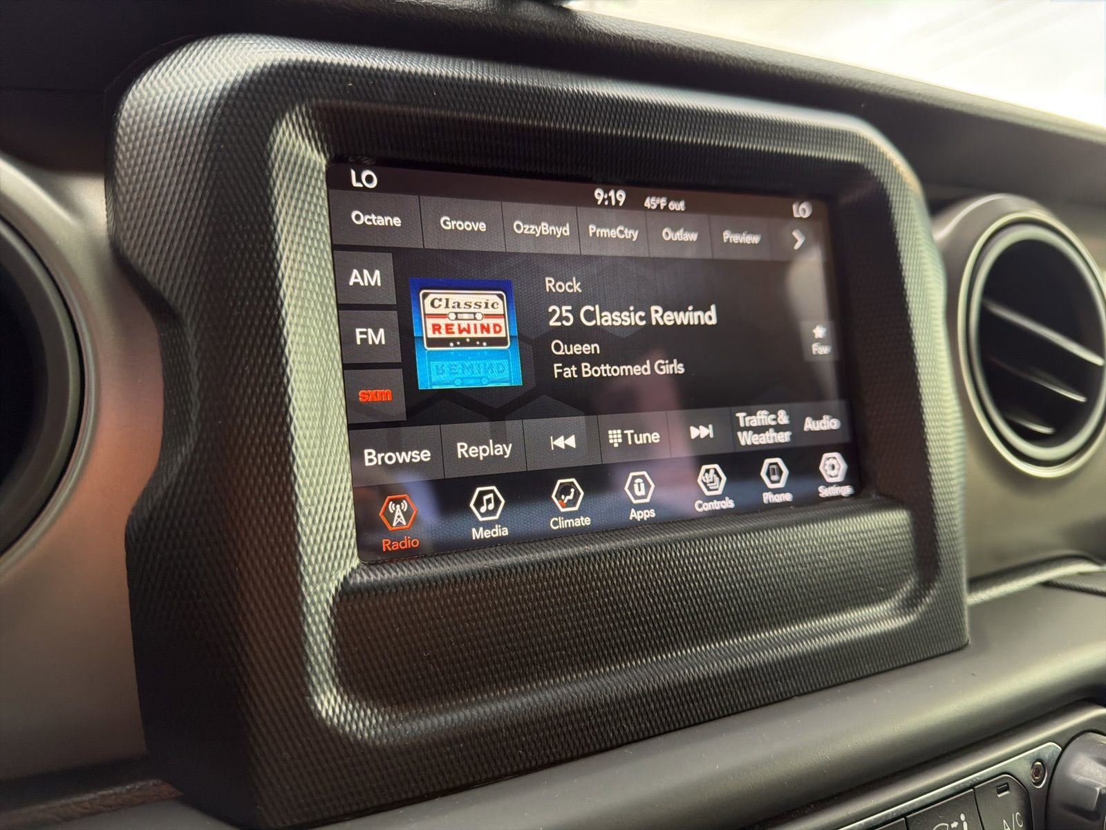 Used 2021 Jeep Wrangler Sport S image 33