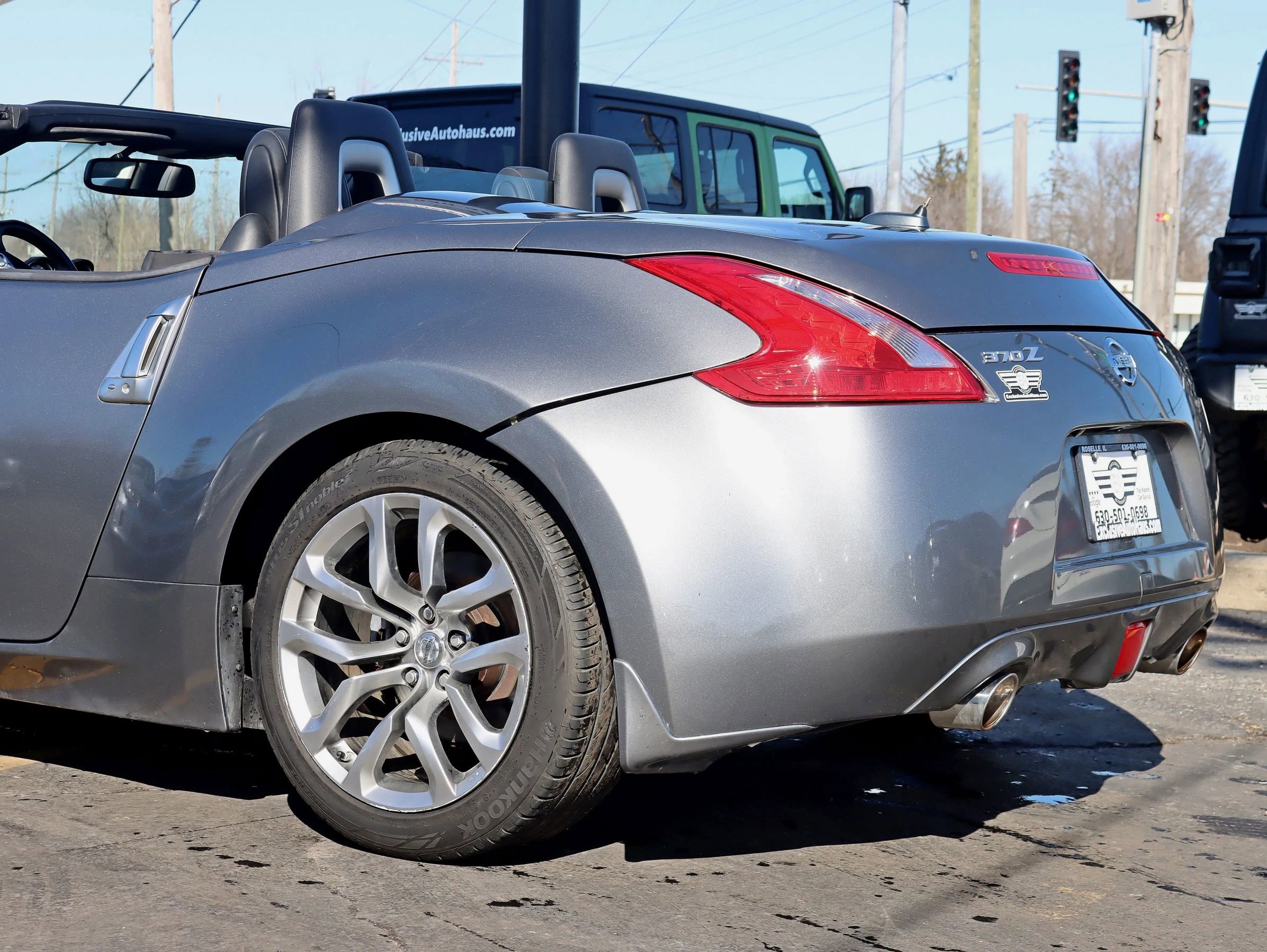 Used 2013 Nissan 370Z Touring RWD image 13