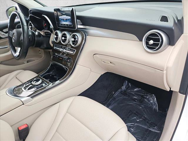 Used 2019 Mercedes-Benz GLC 300 image 19
