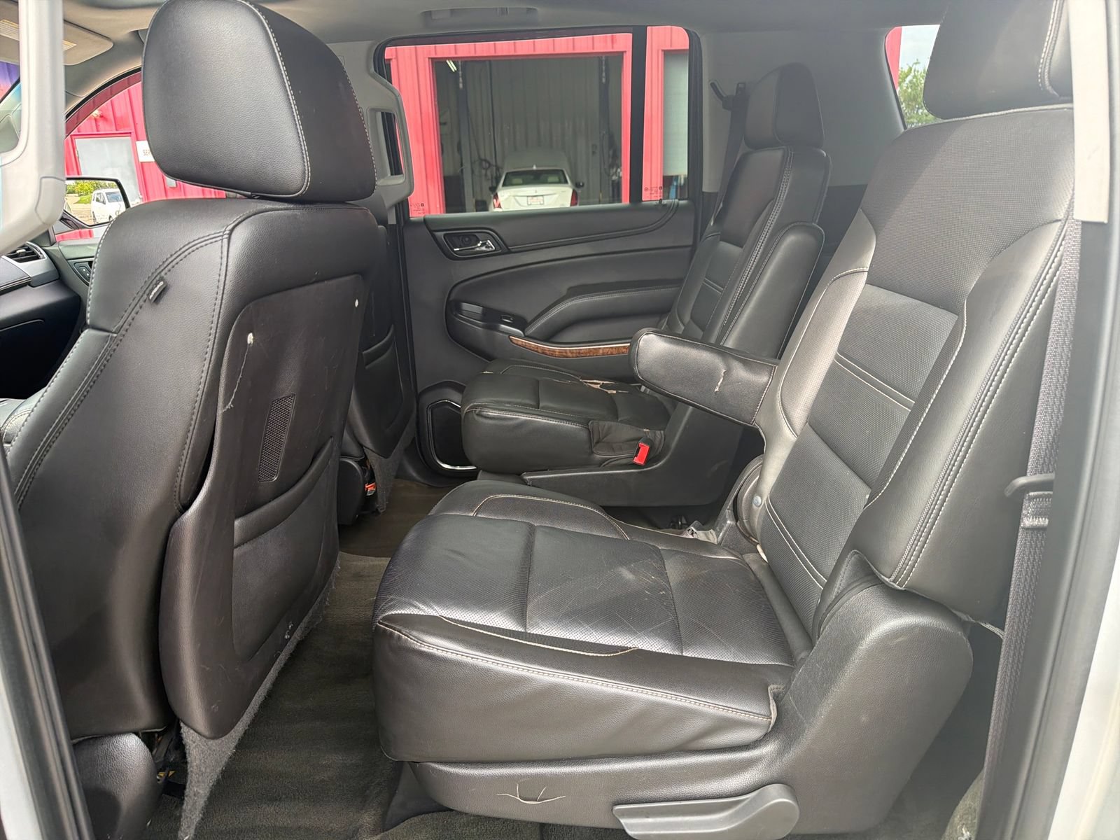 Used 2017 GMC Yukon XL Denali w/ Open Road Package AWD/4WD image 29