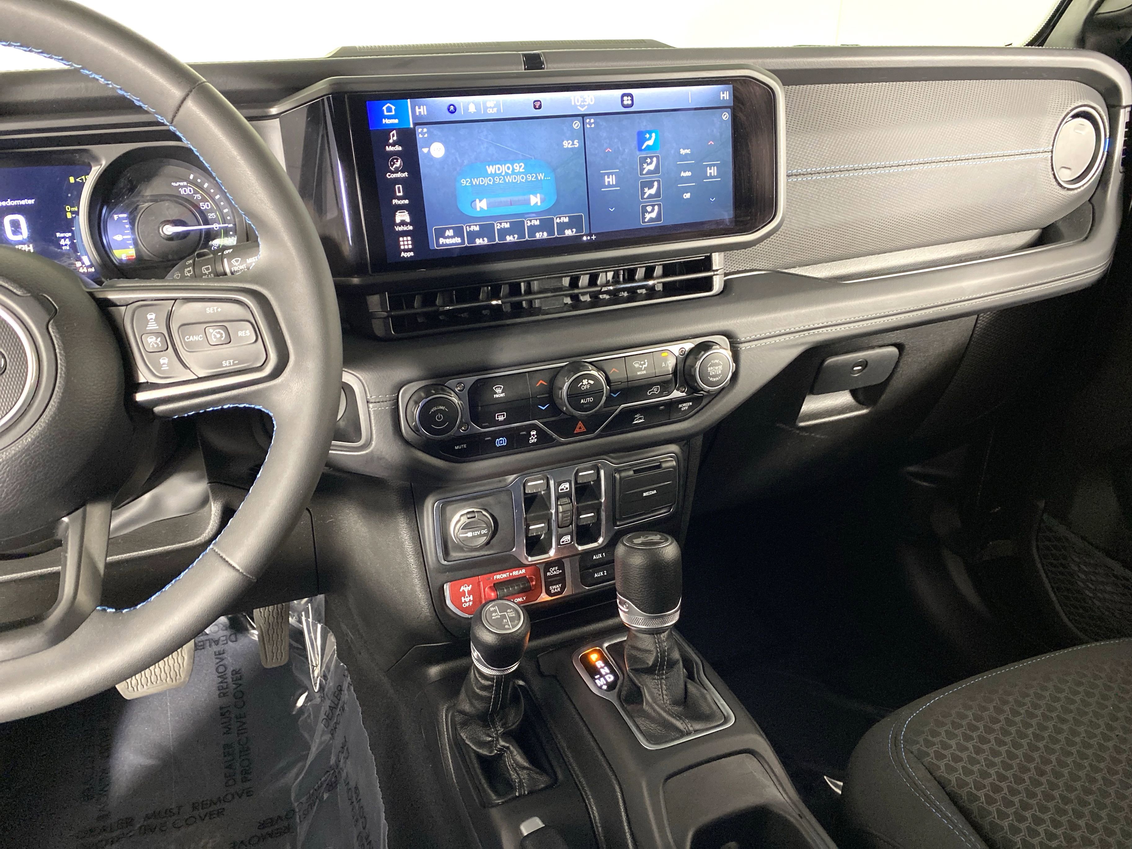 Used 2025 Jeep Wrangler Unlimited Rubicon 4xe AWD/4WD image 26