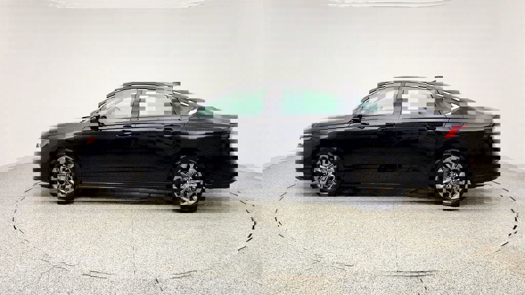 Used 2023 Honda Accord EX image 8