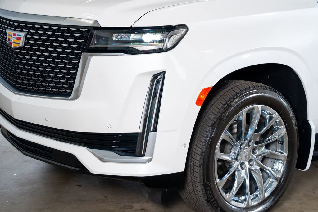 Used 2021 Cadillac Escalade Premium Luxury image 12