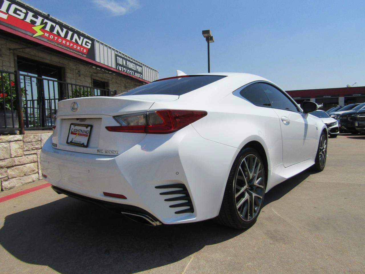 Used 2016 Lexus RC 200t RWD image 4