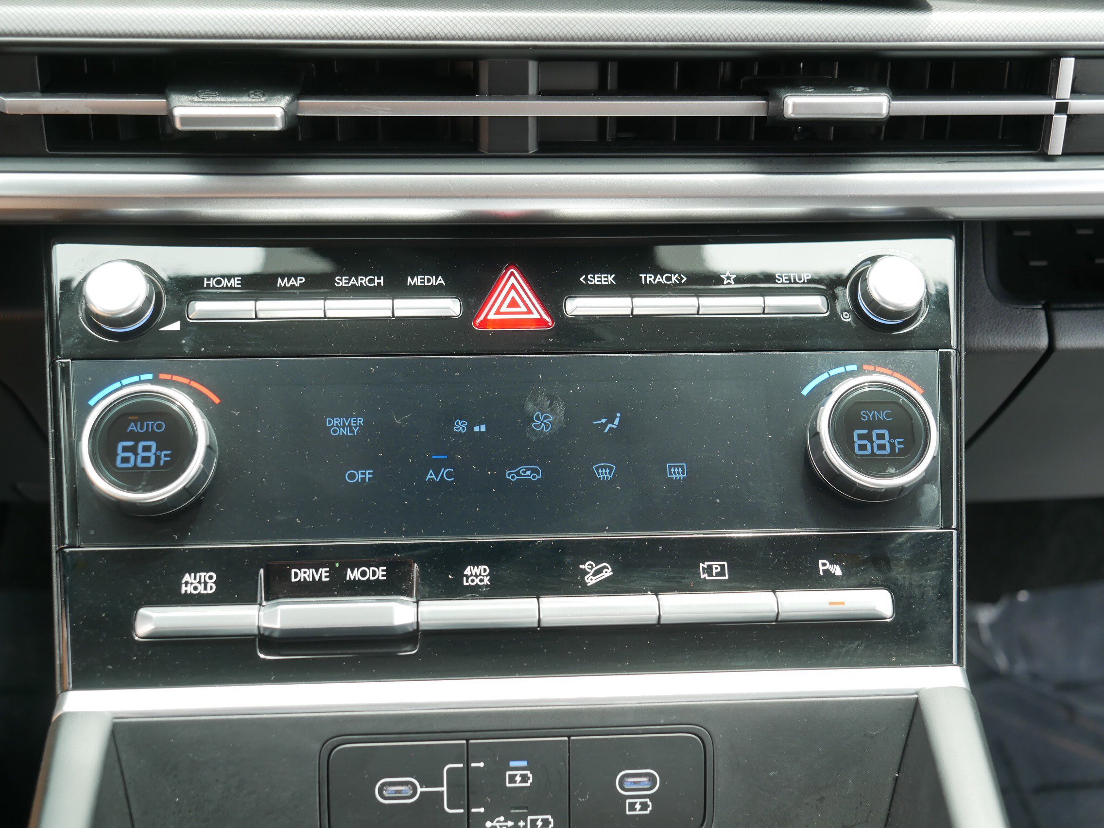 Certified 2026 Hyundai Santa Fe SE AWD/4WD image 30