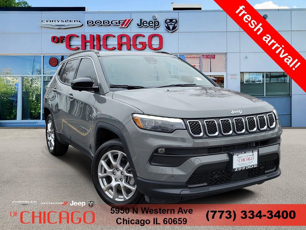 Certified 2024 Jeep Compass Latitude w/ Sun and Sound Group AWD/4WD image 1