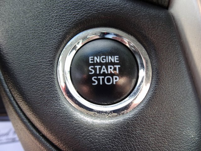 Used 2017 Toyota Land Cruiser image 29