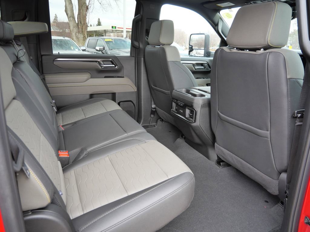 Used 2025 Chevrolet Silverado 2500 ZR2 w/ Technology Package AWD/4WD image 19