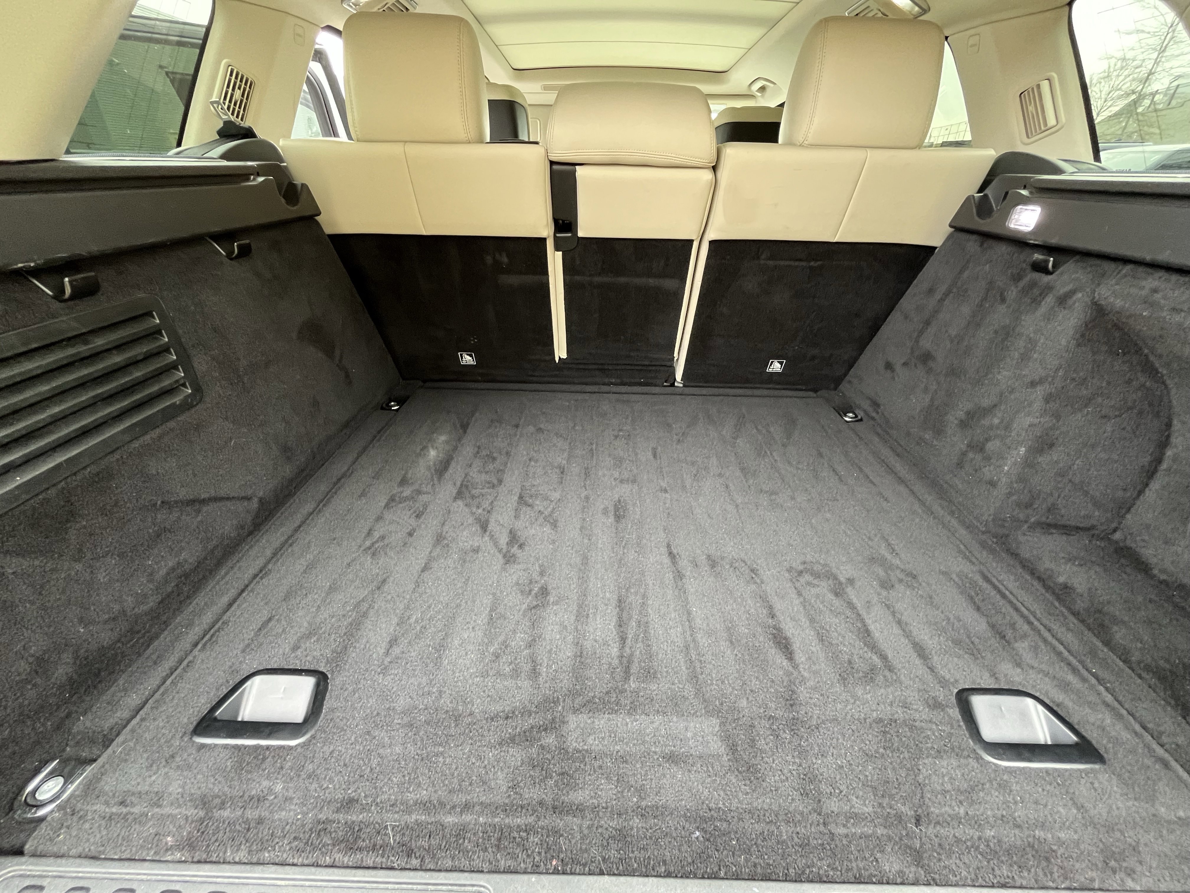 Used 2021 Land Rover Range Rover Sport HST image 30