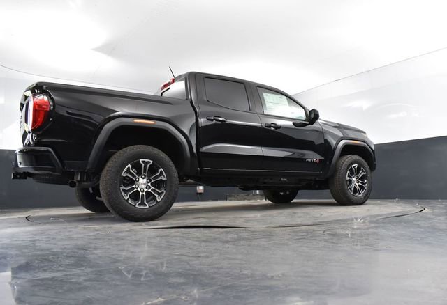 Used 2025 GMC Canyon AT4 image 45