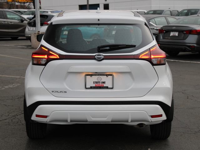 Certified 2025 Nissan Kicks Play S FWD image 9