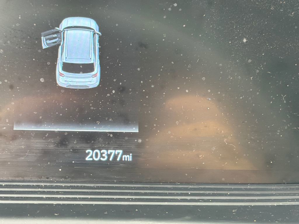 Used 2025 Hyundai Venue SE FWD image 20