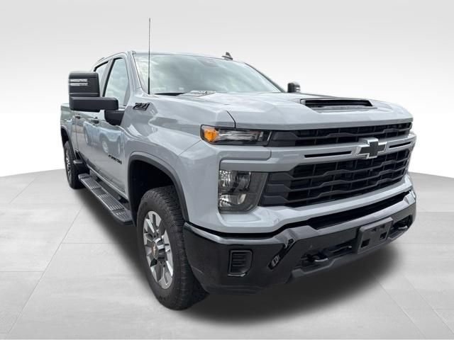 Used 2024 Chevrolet Silverado 2500 Custom w/ Custom Value Package AWD/4WD image 2