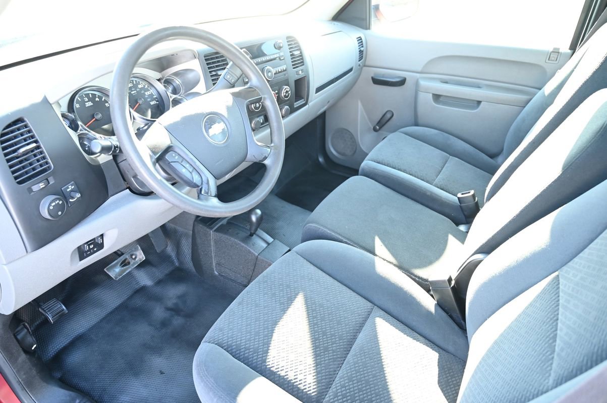 Used 2014 Chevrolet Silverado 2500 W/T w/ Snow Plow Prep Package image 19