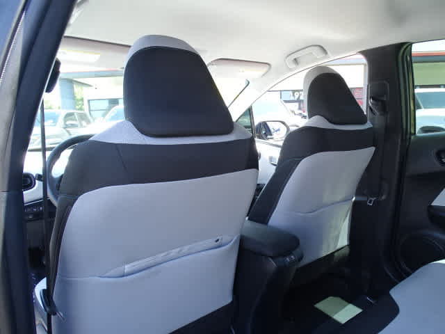 Used 2022 Toyota Prius LE FWD image 21