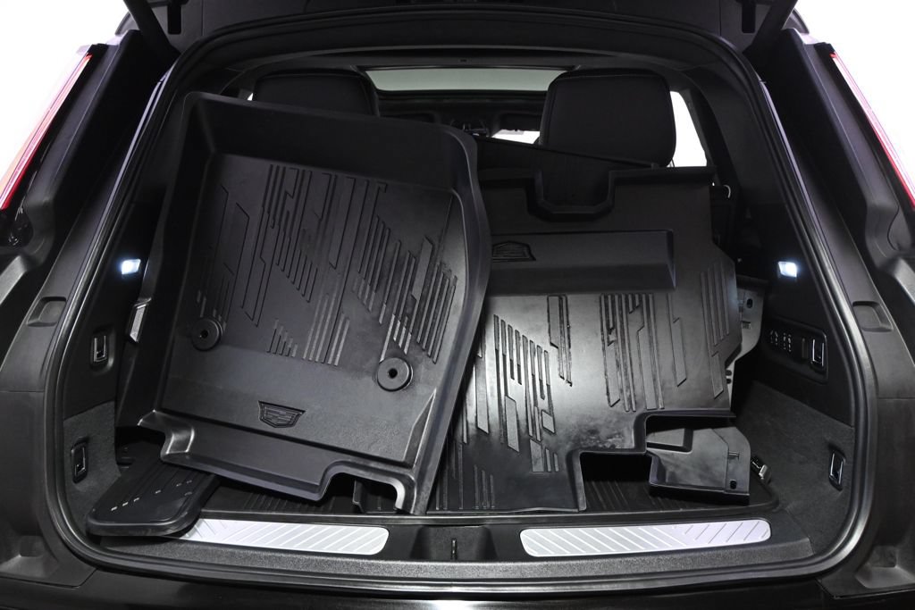 Certified 2026 Cadillac Vistiq Platinum w/ LPO, Floor Liner Package AWD/4WD image 20