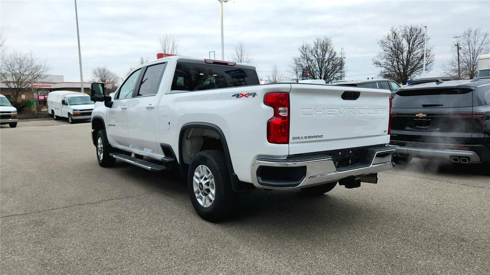 Used 2025 Chevrolet Silverado 2500 LT w/ Convenience Package image 12