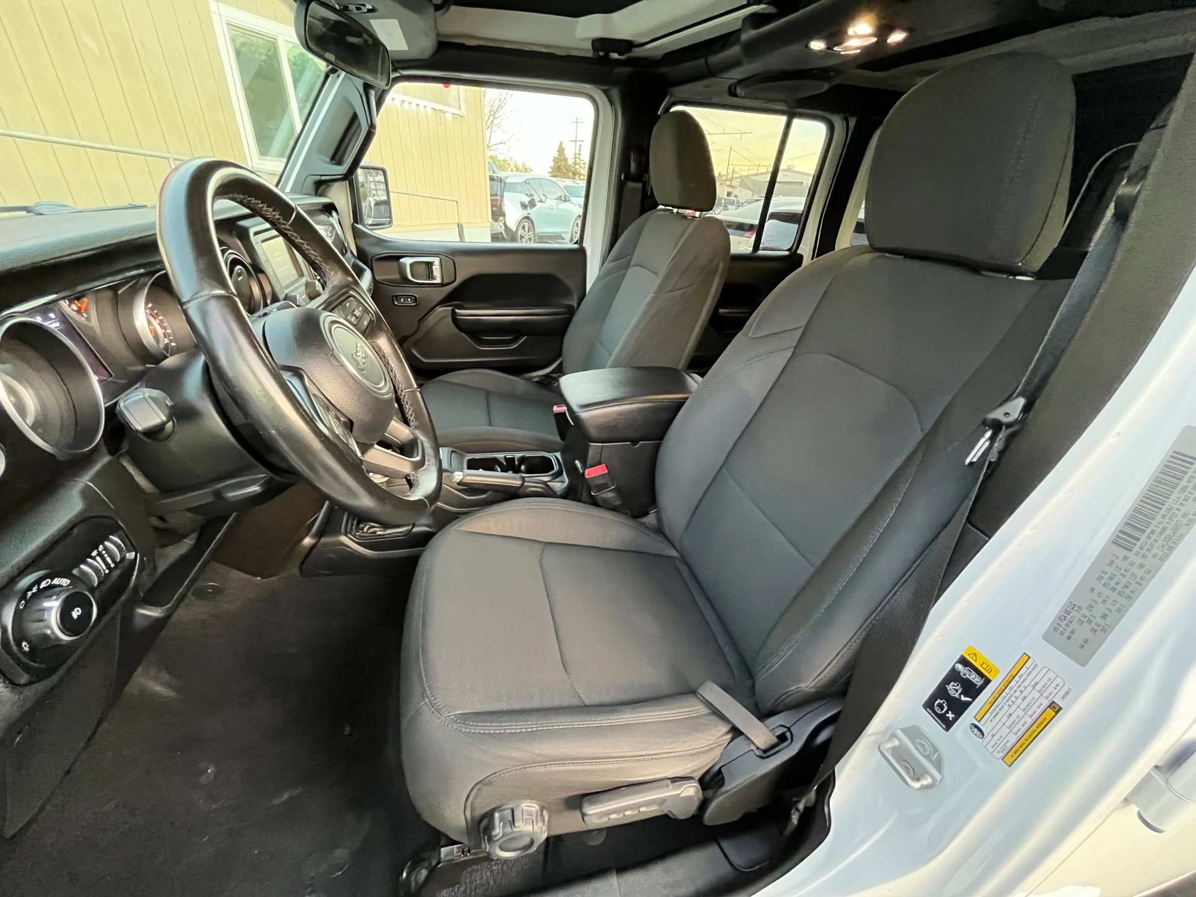 Used 2020 Jeep Wrangler Unlimited Sport image 9