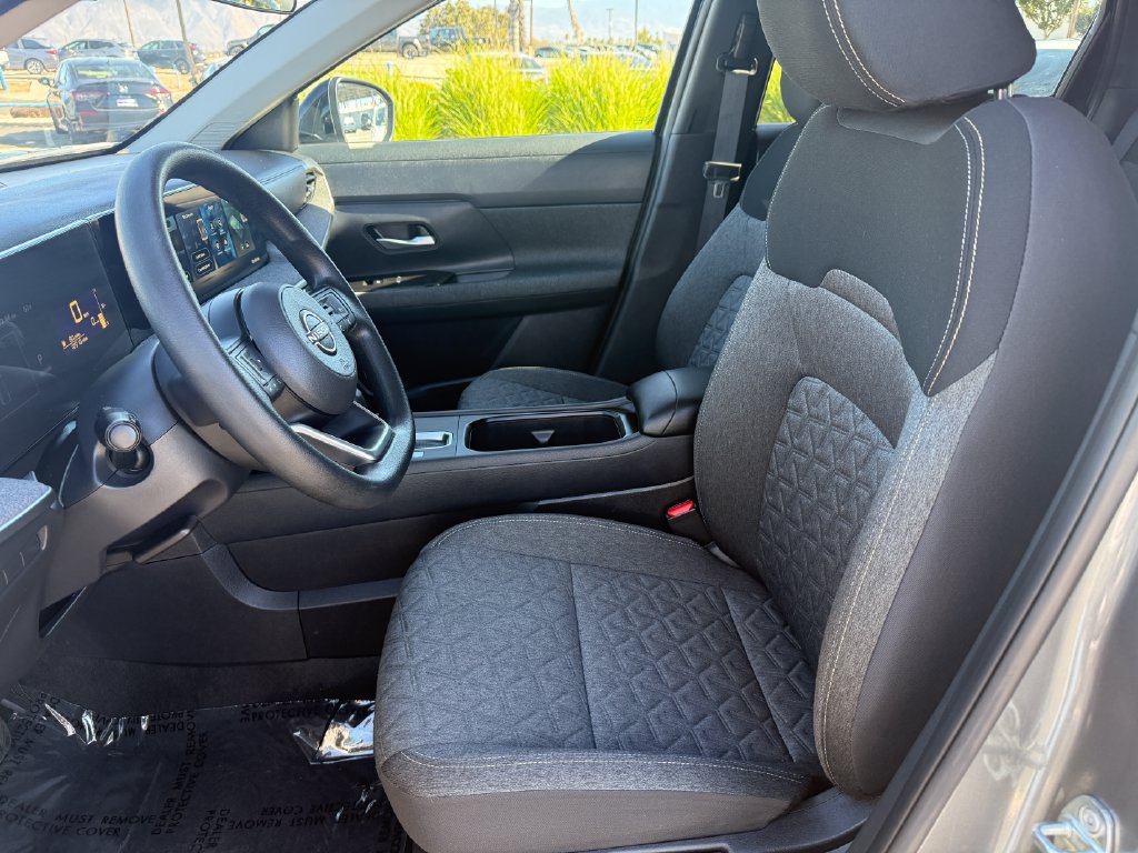 Used 2026 Nissan Kicks SV w/ Cold Weather Package AWD/4WD image 12