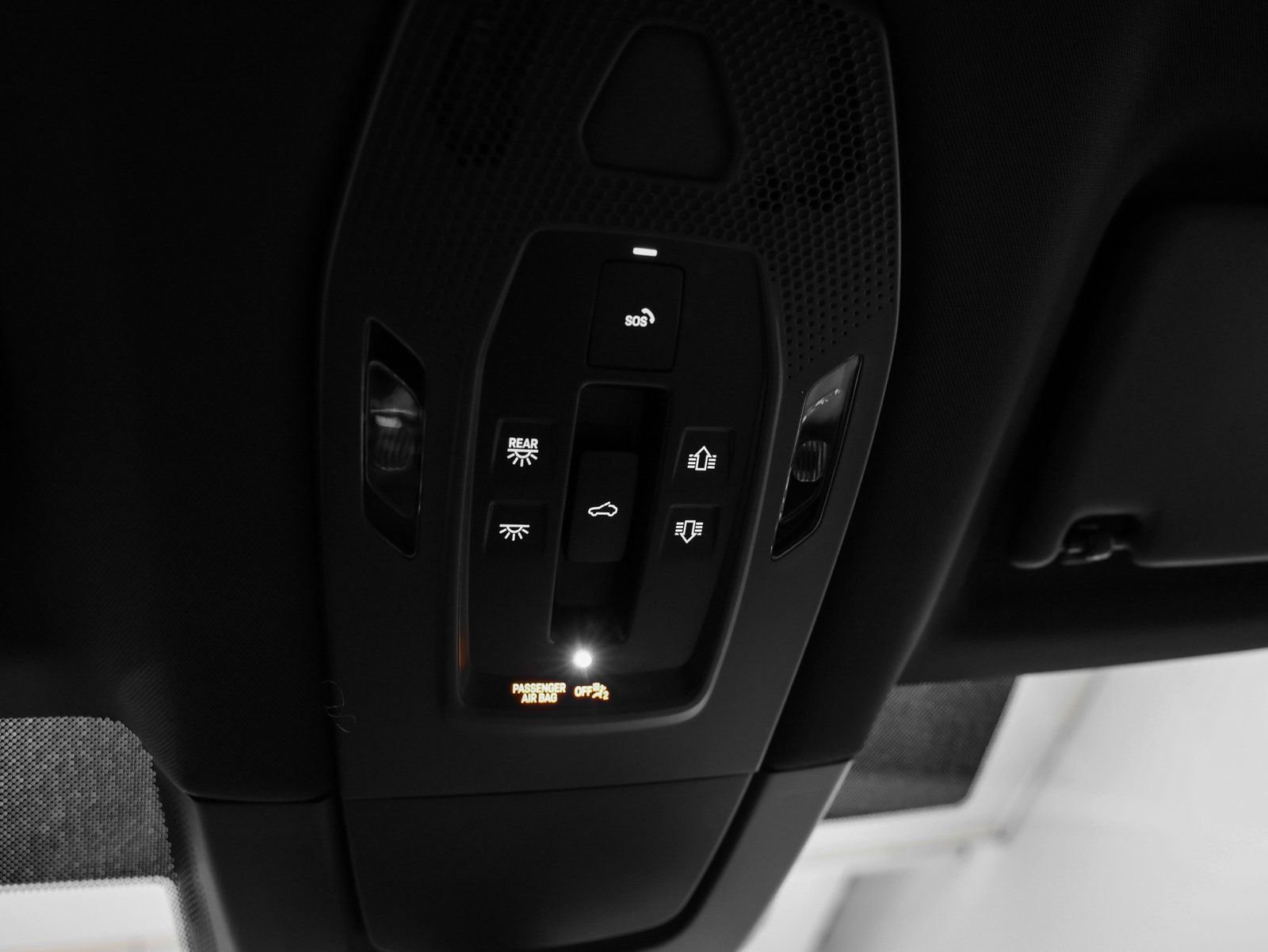 New 2025 Porsche Macan 4S Electric image 40