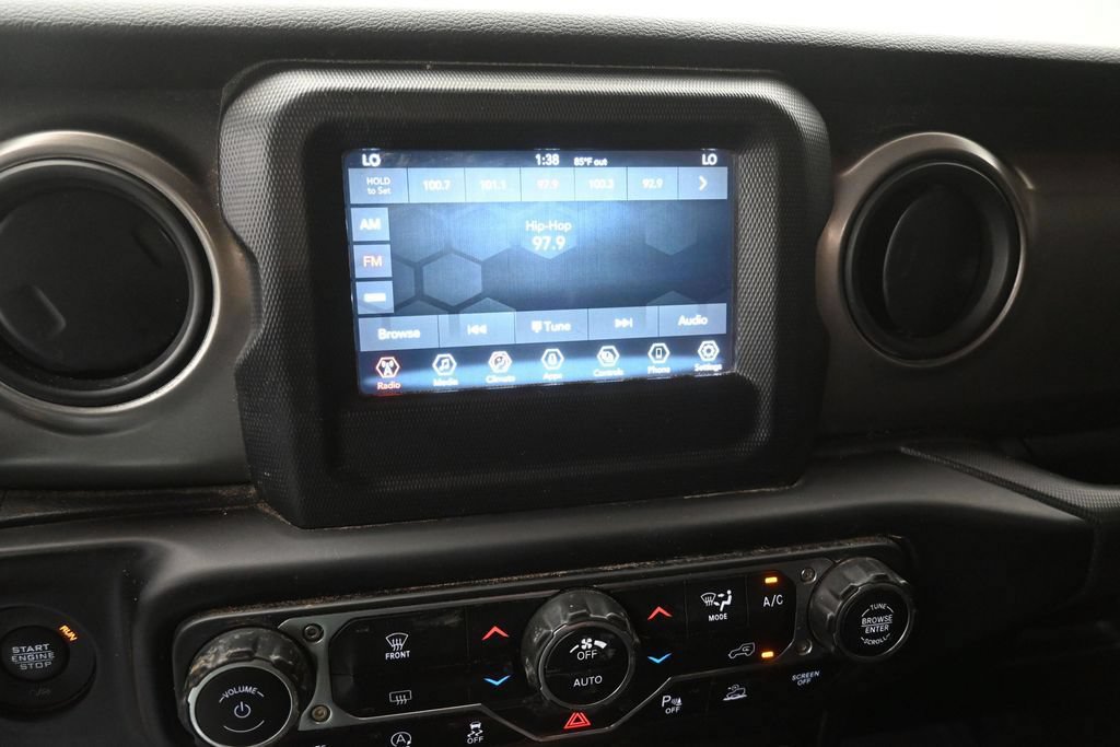 Used 2021 Jeep Gladiator Sport AWD/4WD image 9