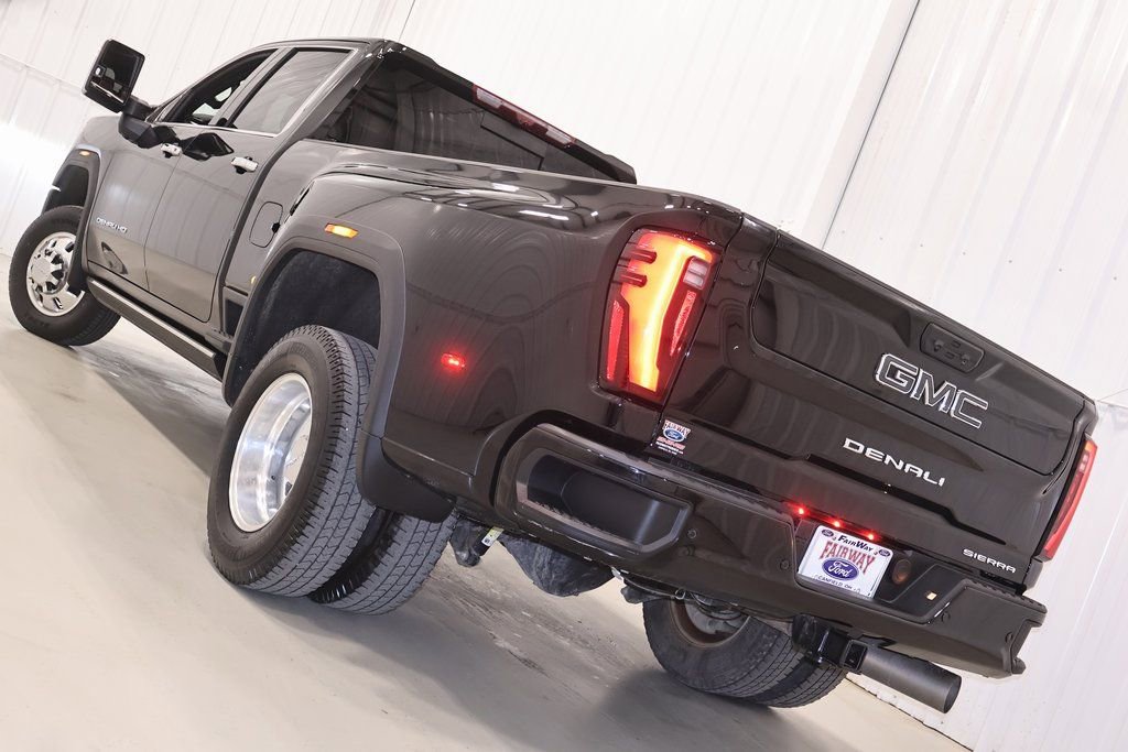 Used 2026 GMC Sierra 3500 Denali Ultimate image 46