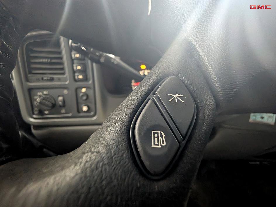 Used 2006 GMC Sierra 1500 SLE w/ Onstar Plus Package image 29