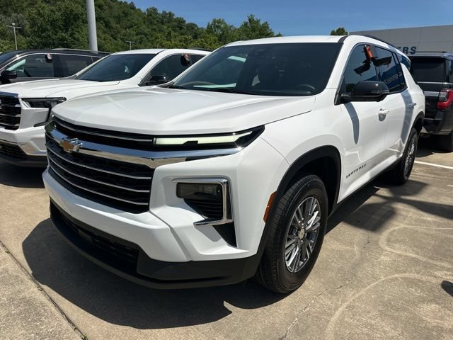 New 2026 Chevrolet Traverse LT w/ Driver Confidence Package FWD image 6