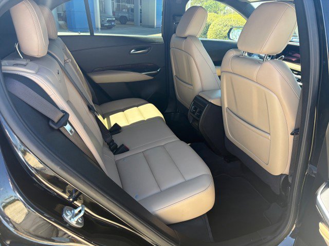 Used 2025 Cadillac XT4 Premium Luxury image 15