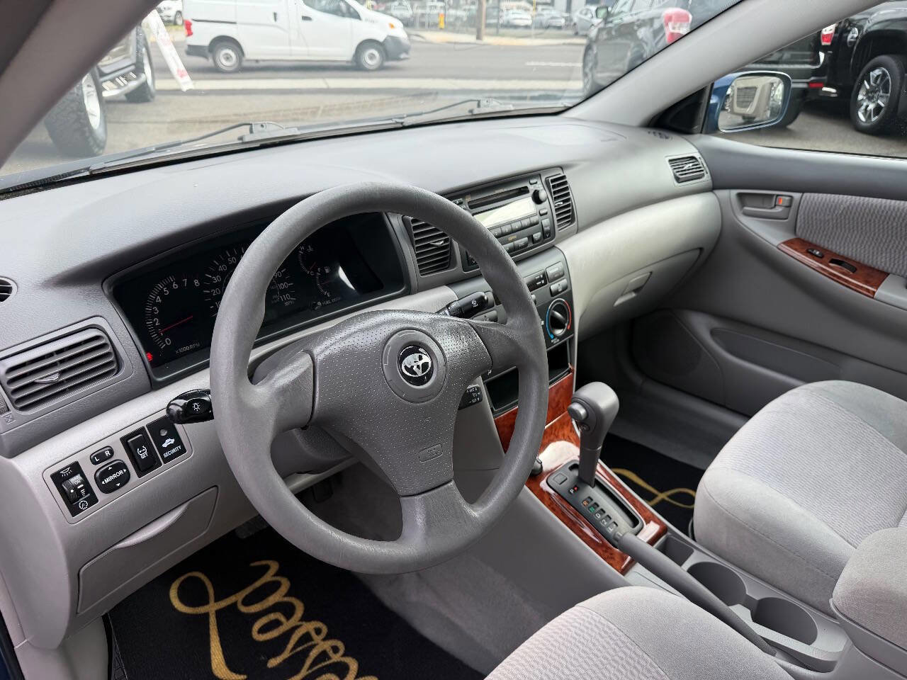 Used 2005 Toyota Corolla LE image 15