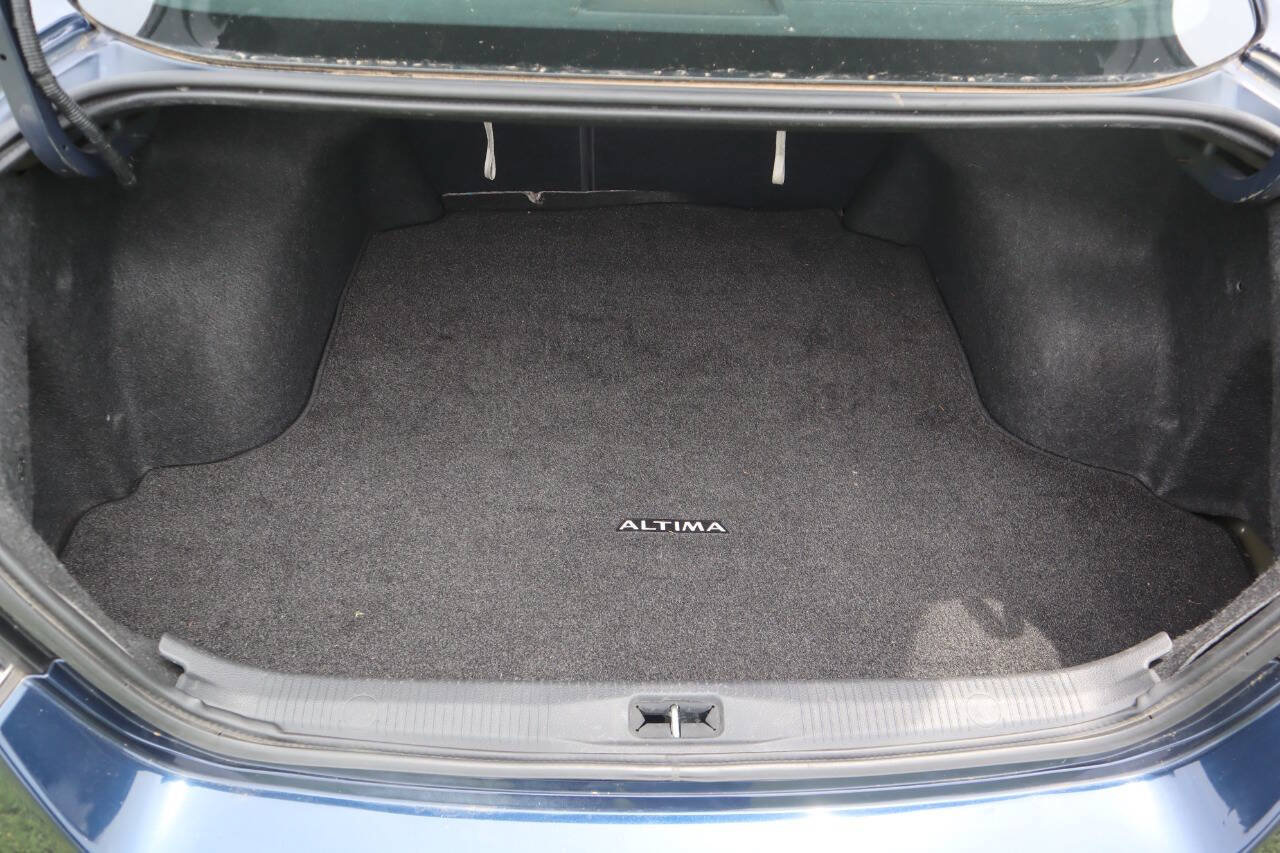 Used 2012 Nissan Altima 2.5 SL w/ 2.5SL Pkg FWD image 13