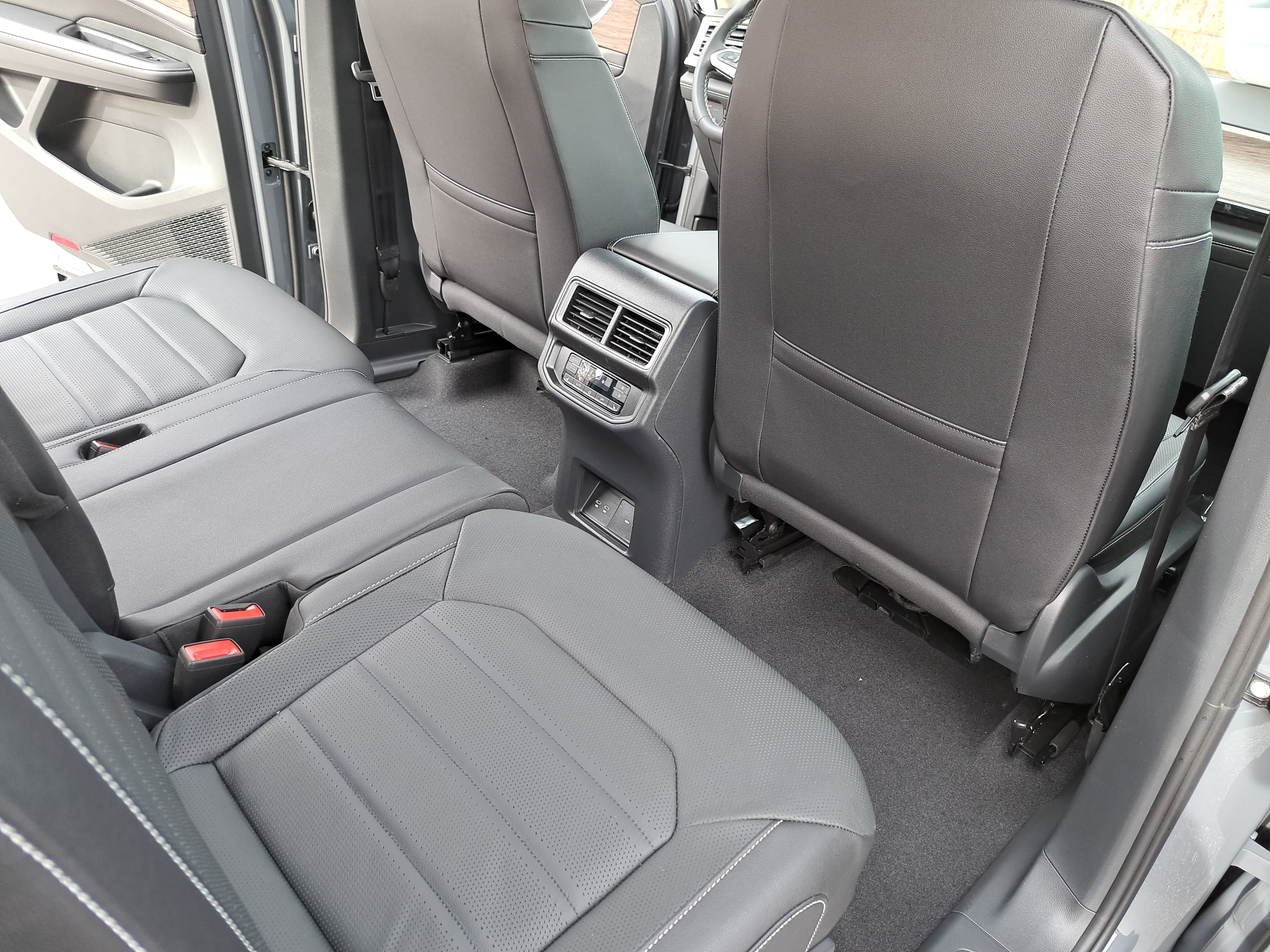 New 2026 Volkswagen Atlas SEL AWD/4WD image 11