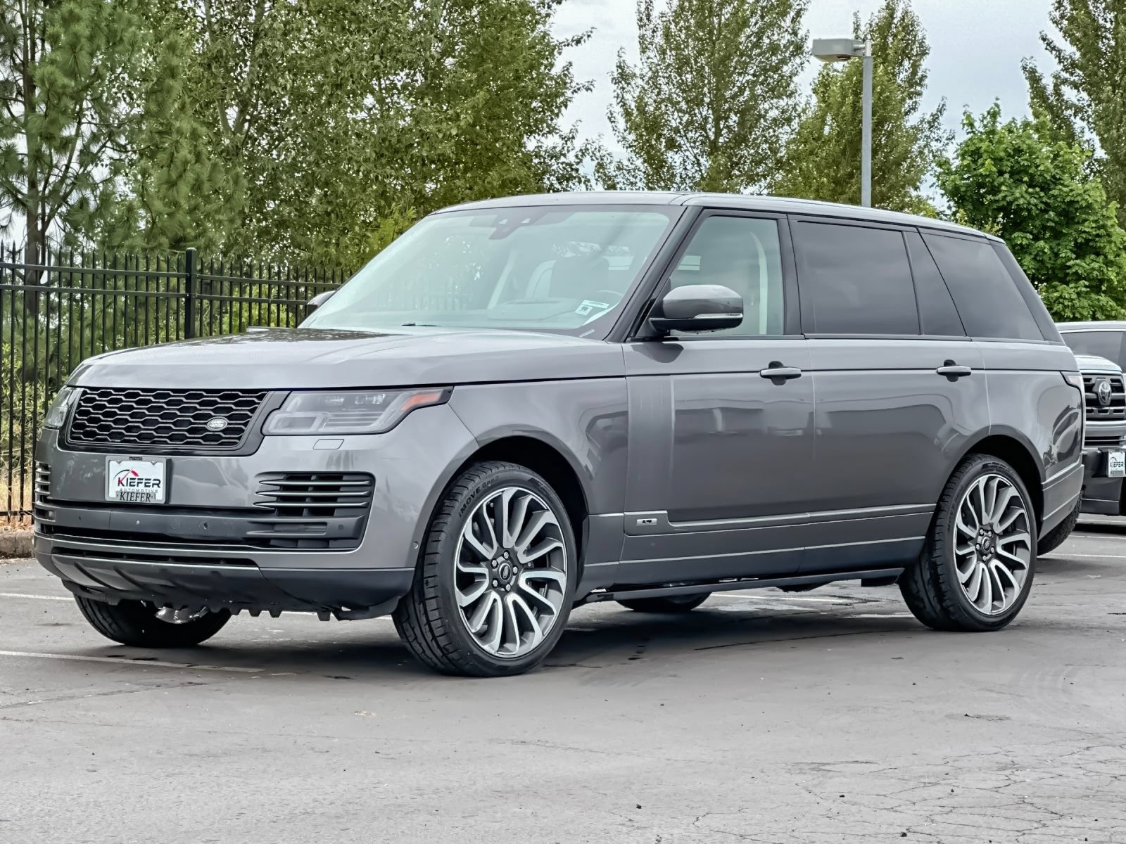 Used 2018 Land Rover Range Rover Long Wheelbase Supercharged AWD/4WD image 7