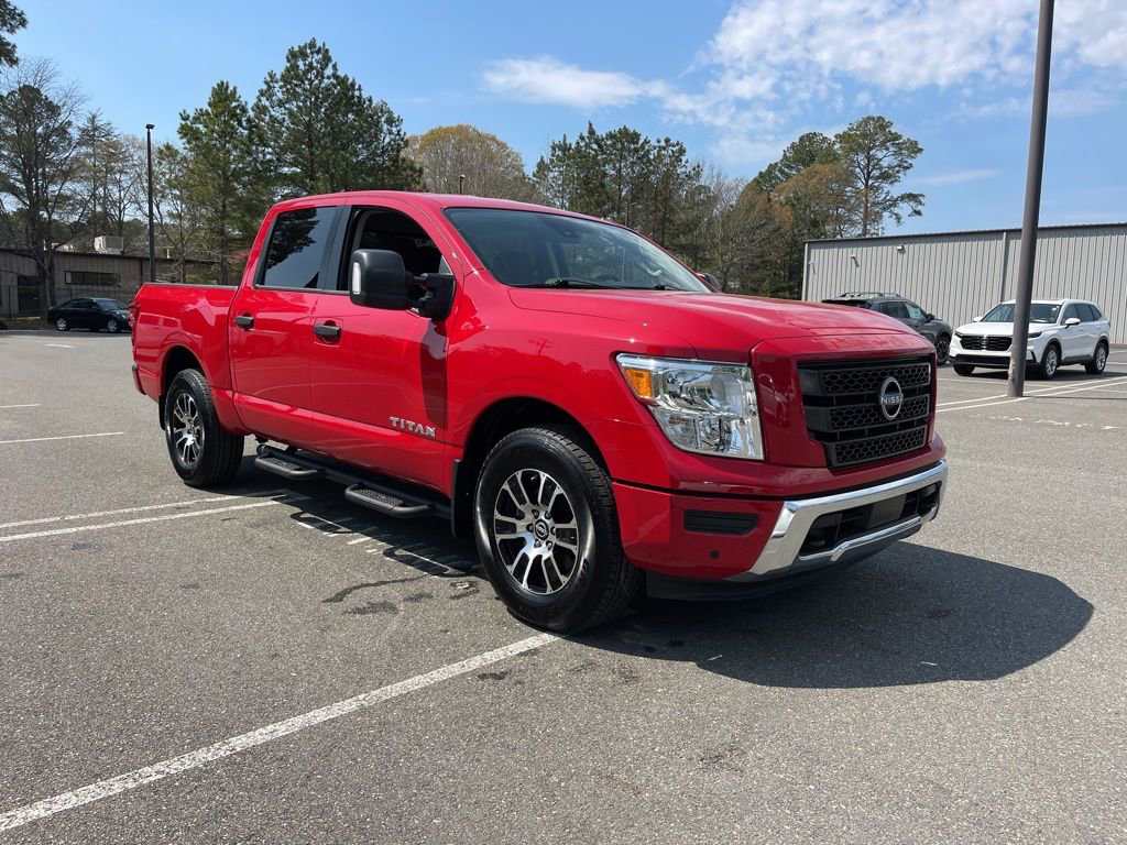 Certified 2024 Nissan Titan SV w/ SV Convenience Package image 4