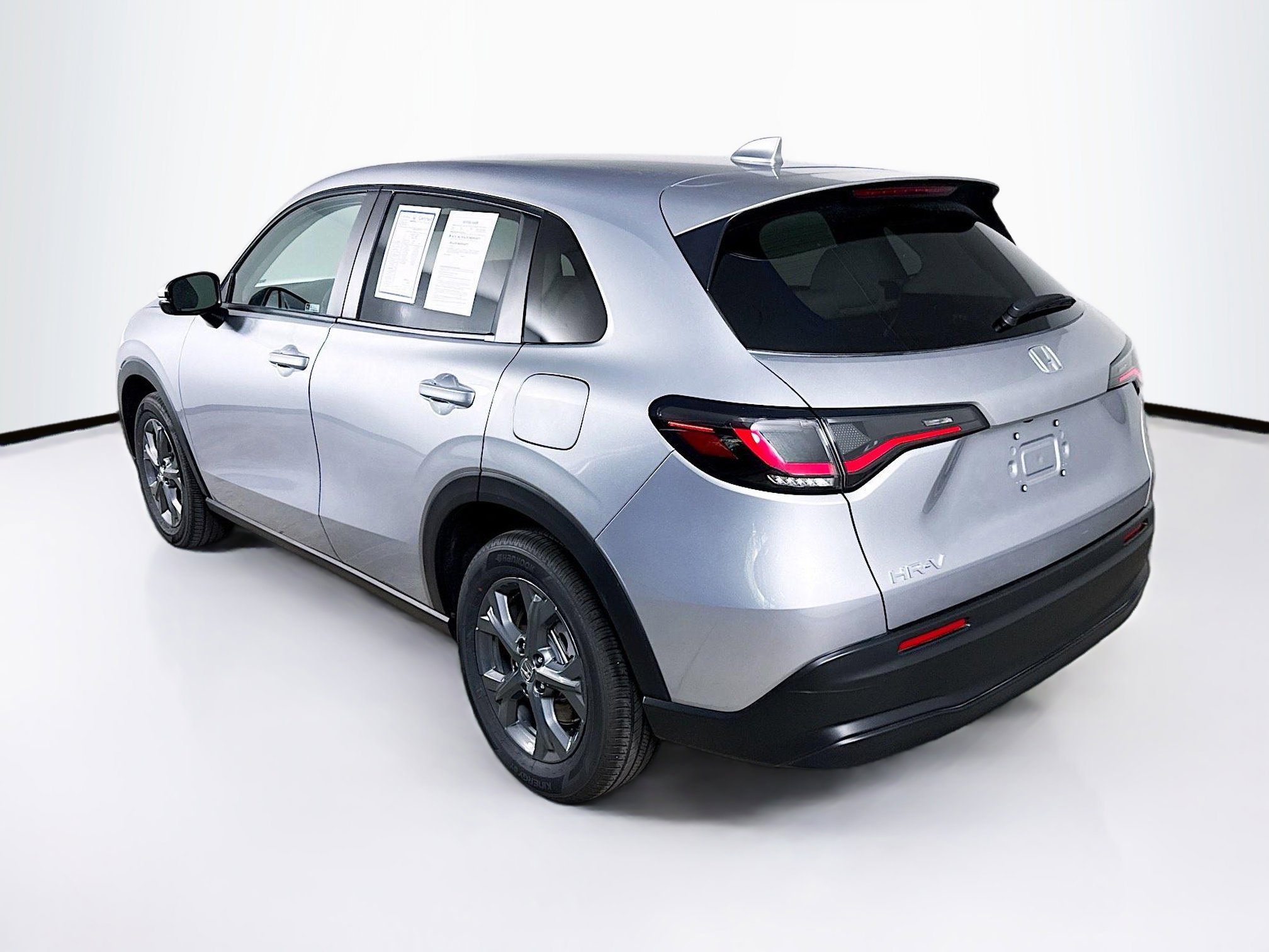 Certified 2026 Honda HR-V LX image 28