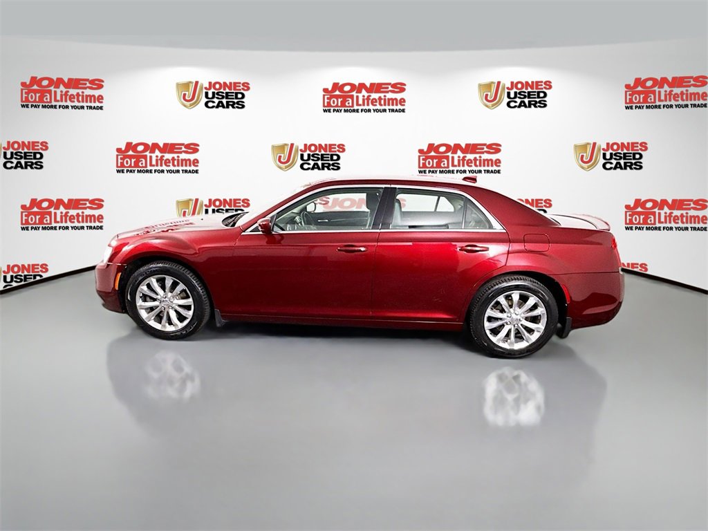 Used 2016 Chrysler 300 Limited image 13