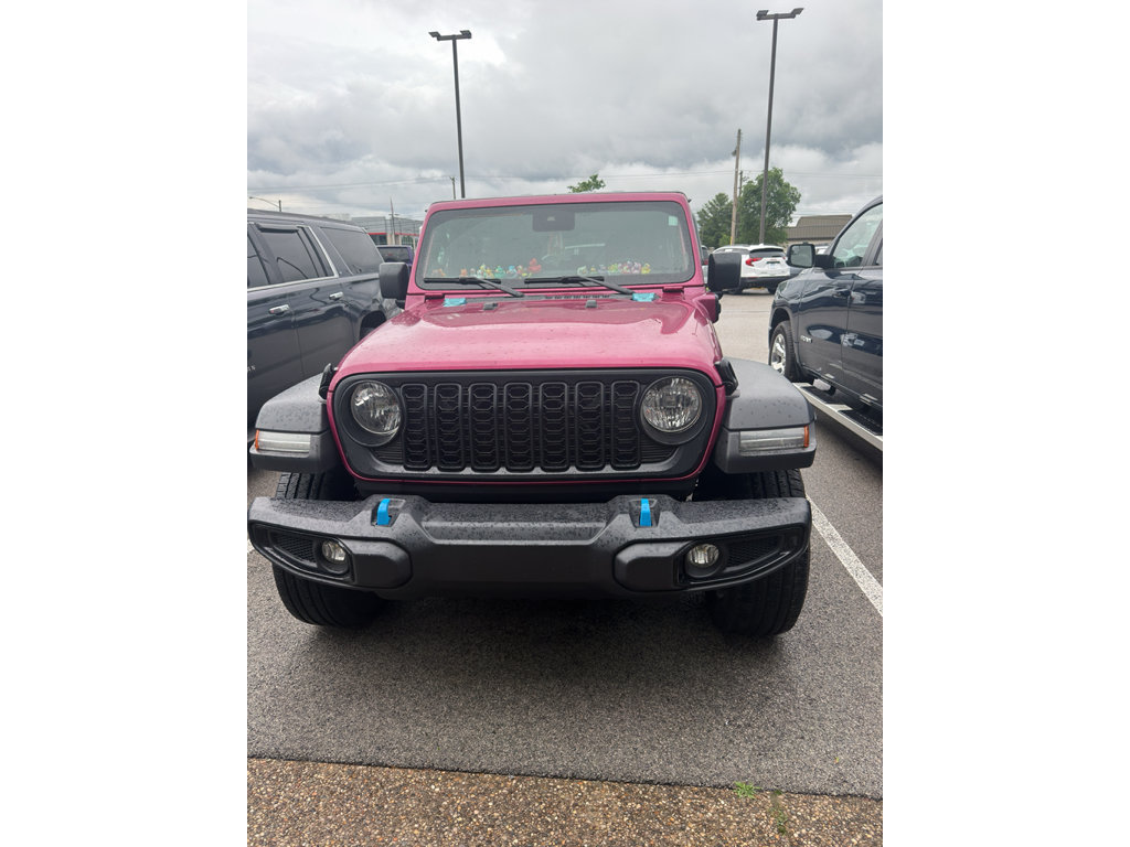 Used 2024 Jeep Wrangler Unlimited AWD/4WD image 1