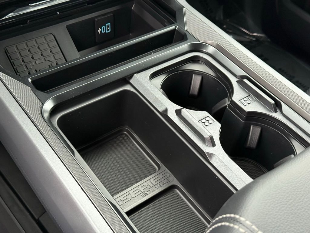 New 2026 Ford F250 Lariat w/ Black Appearance Package image 11