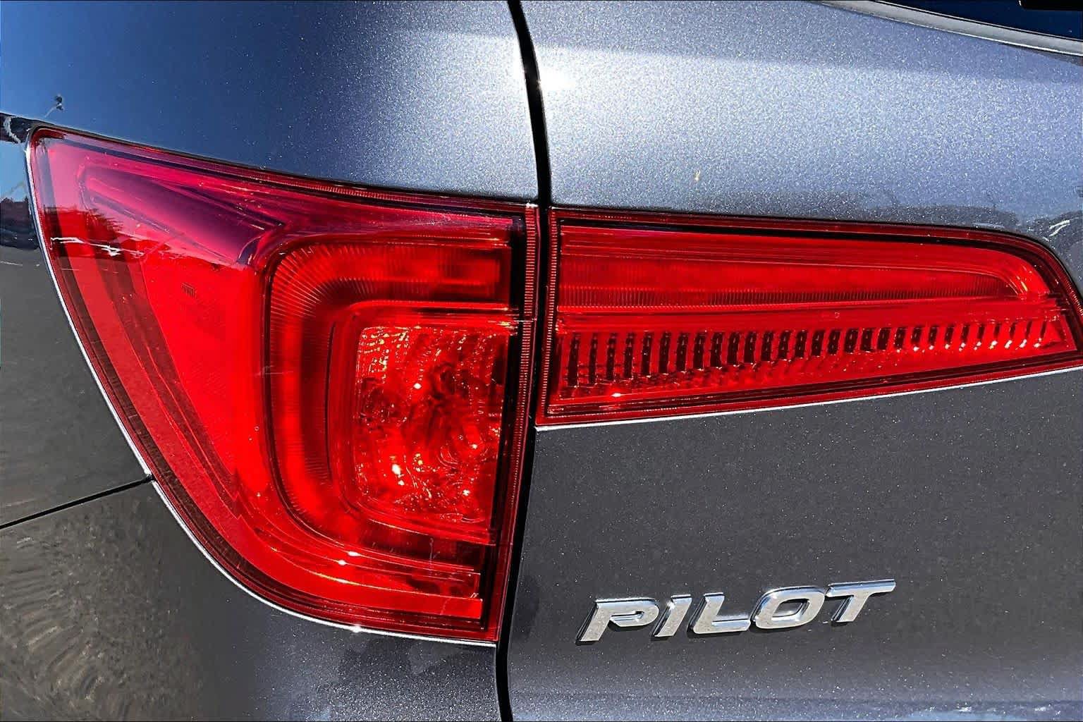Used 2018 Honda Pilot EX-L image 28