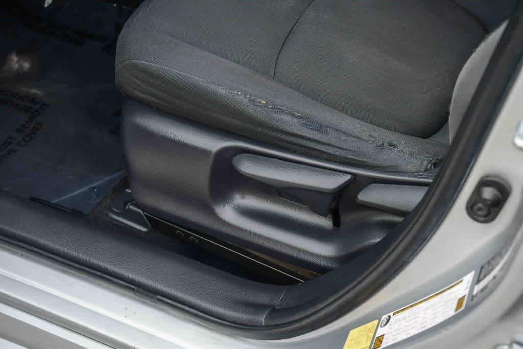 Used 2021 Toyota Corolla LE w/ Carpet Mat Package (TMS) FWD image 25