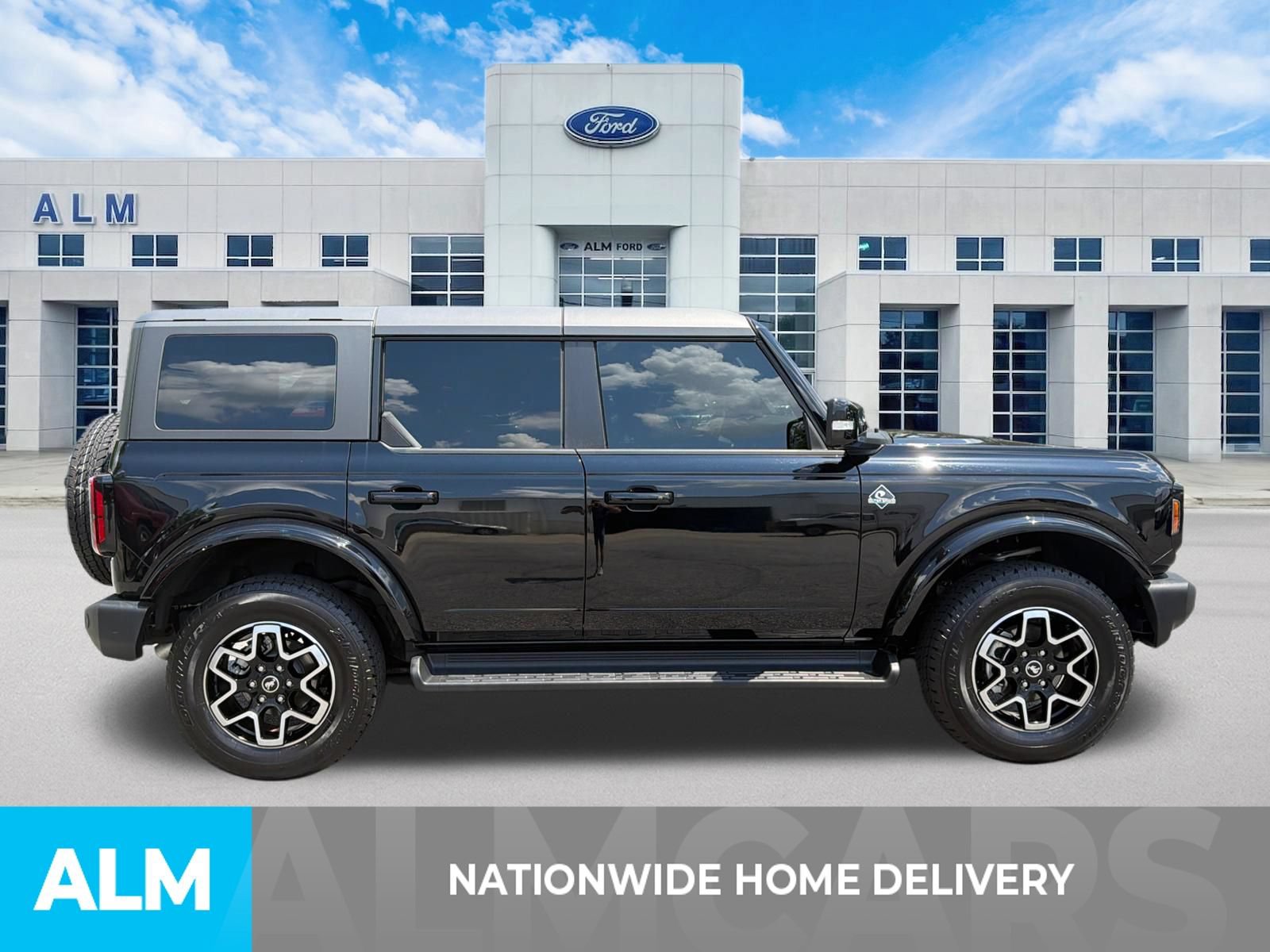Used 2025 Ford Bronco Outer Banks AWD/4WD image 4
