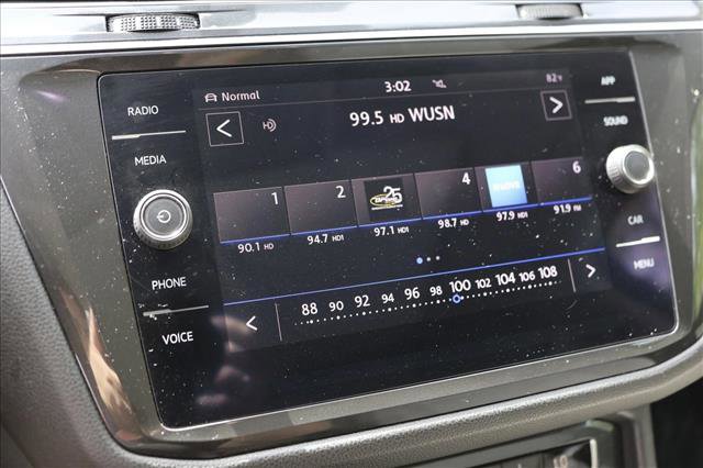 Used 2018 Volkswagen Tiguan SE w/ Panoramic Sunroof Package AWD/4WD image 17
