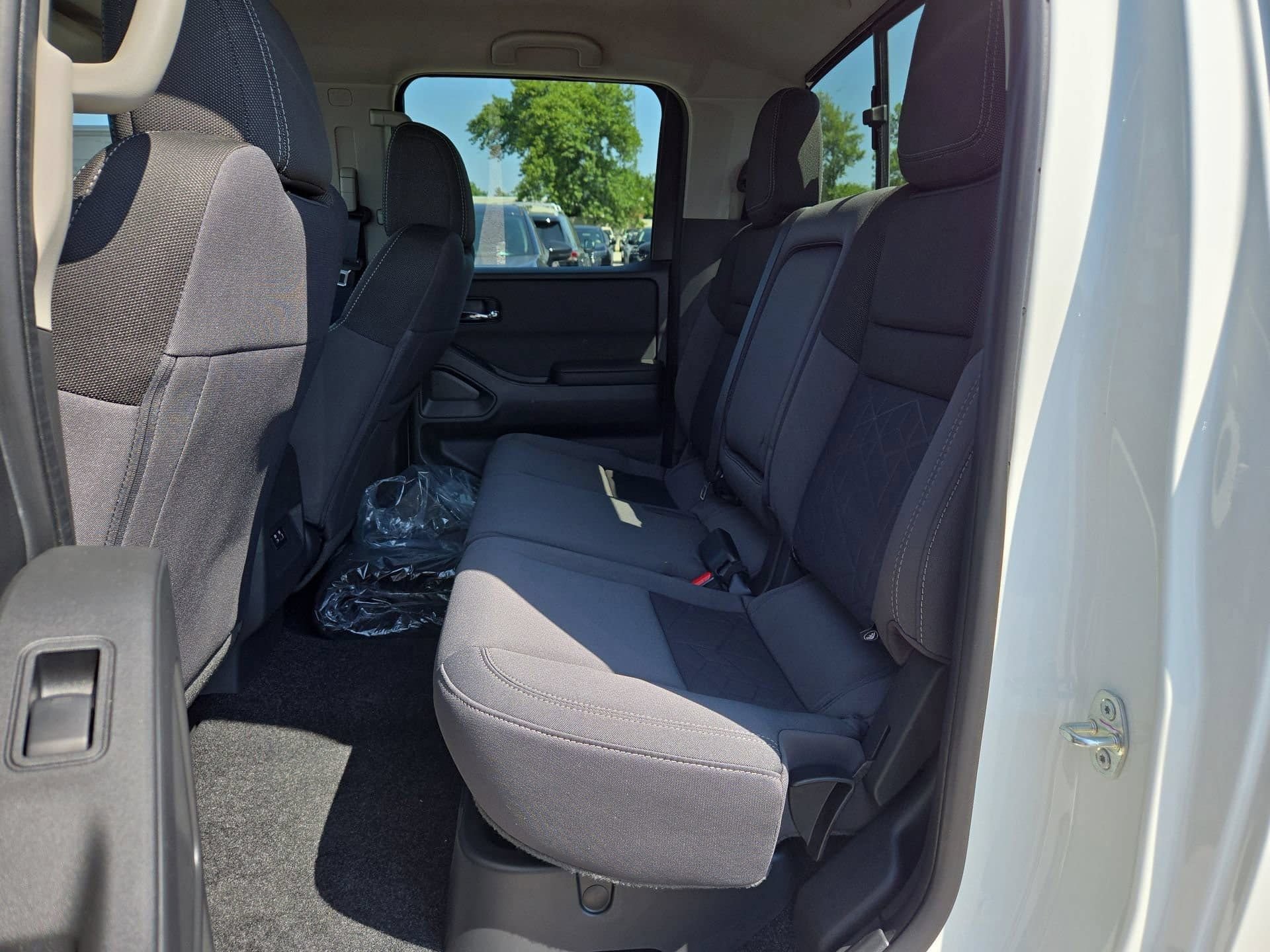 New 2025 Nissan Frontier SV AWD/4WD image 14