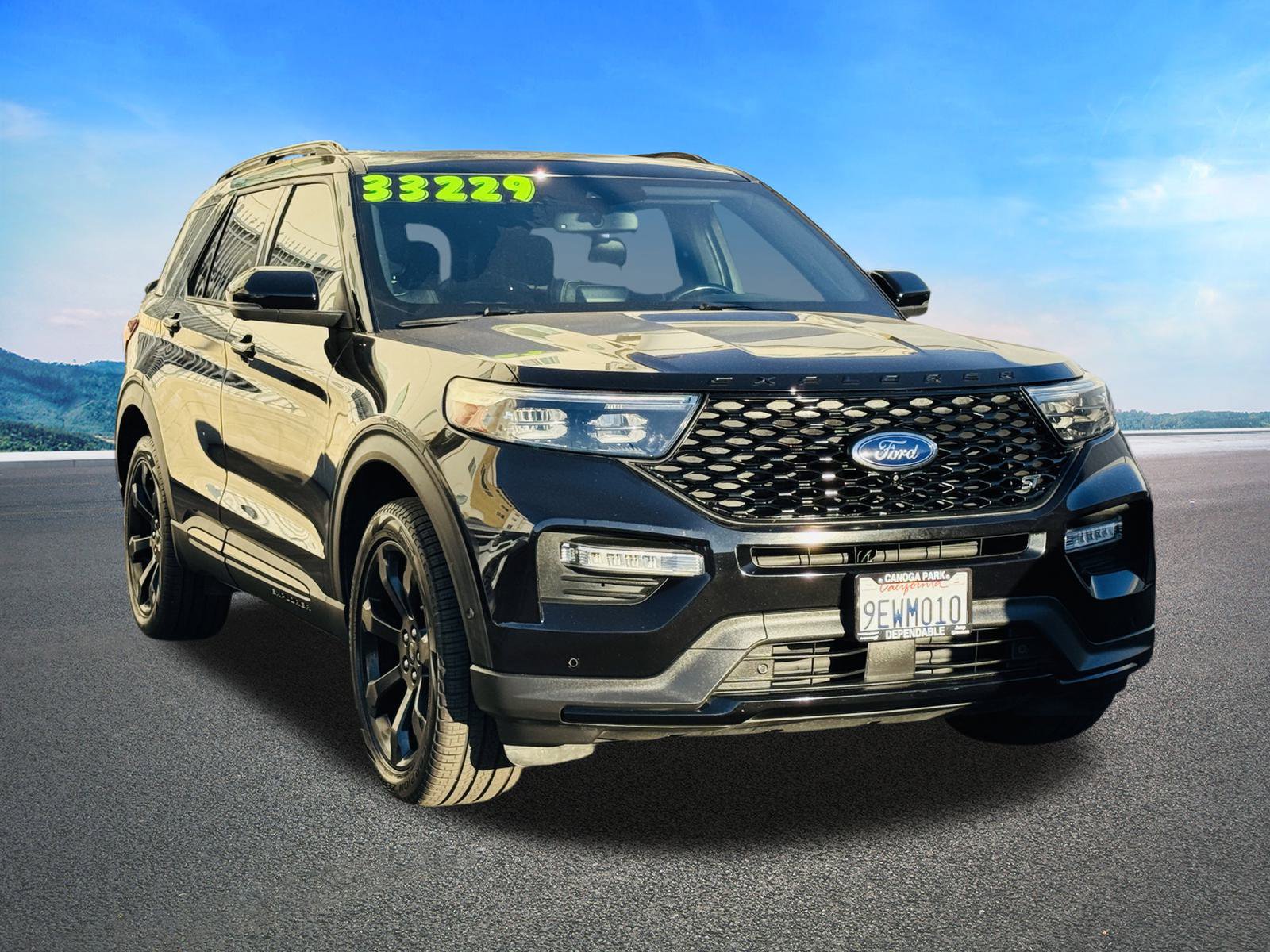Used 2020 Ford Explorer ST w/ ST Street Pack image 2