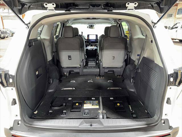 Certified 2021 Toyota Sienna LE FWD image 11