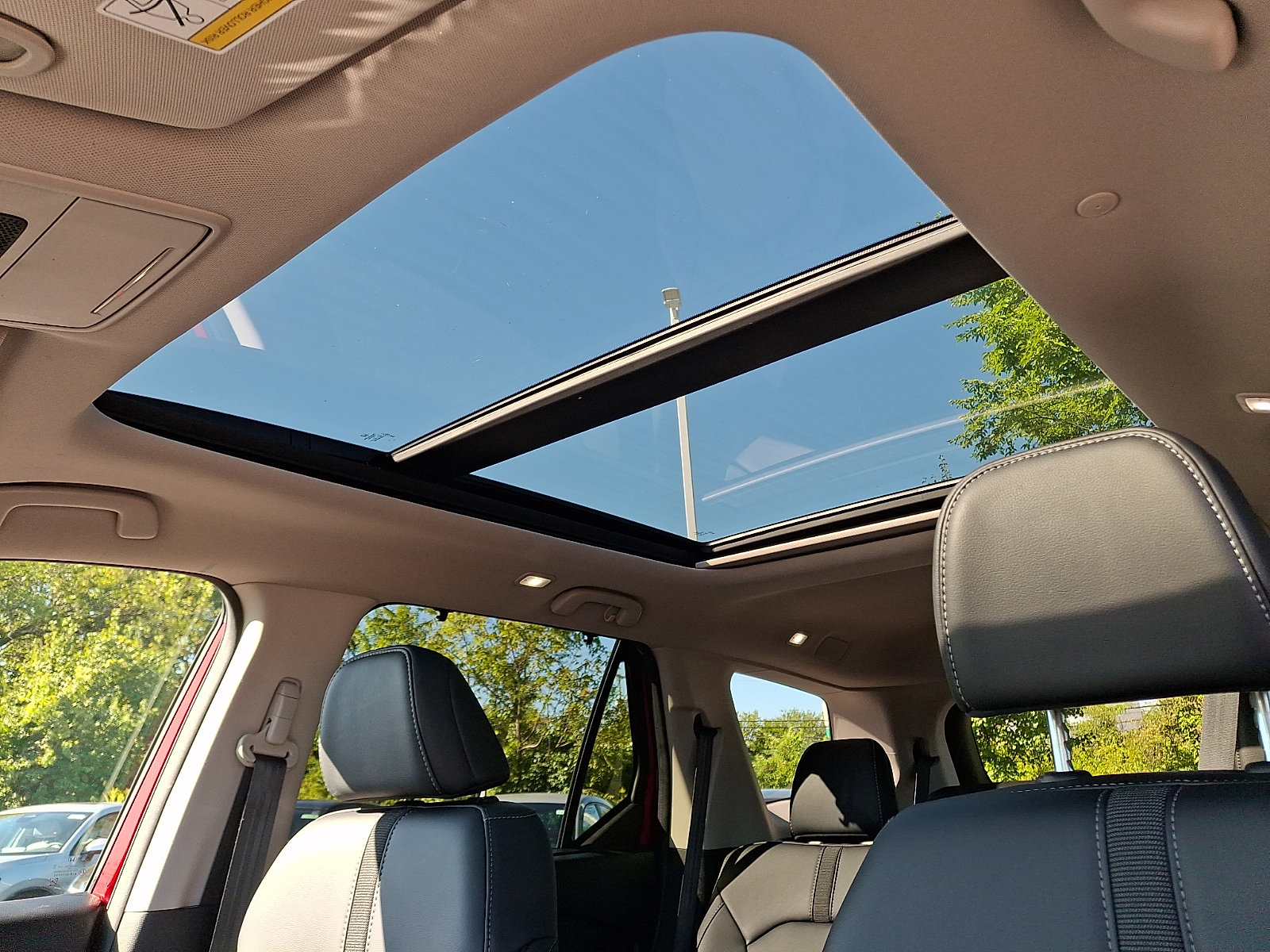 Used 2023 Honda Pilot Touring image 14