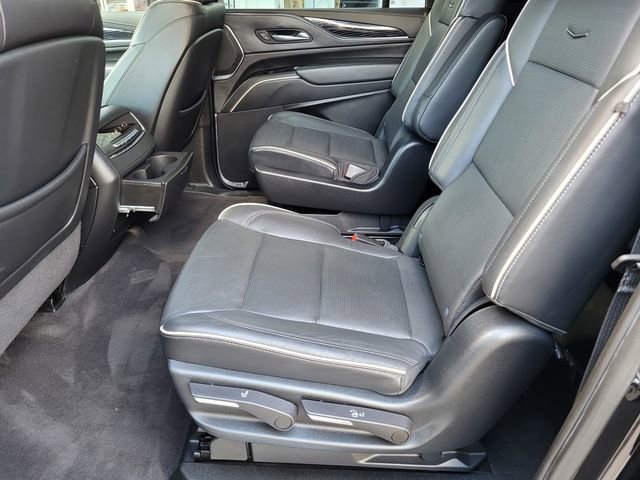 Used 2023 Cadillac Escalade ESV Sport AWD/4WD image 15