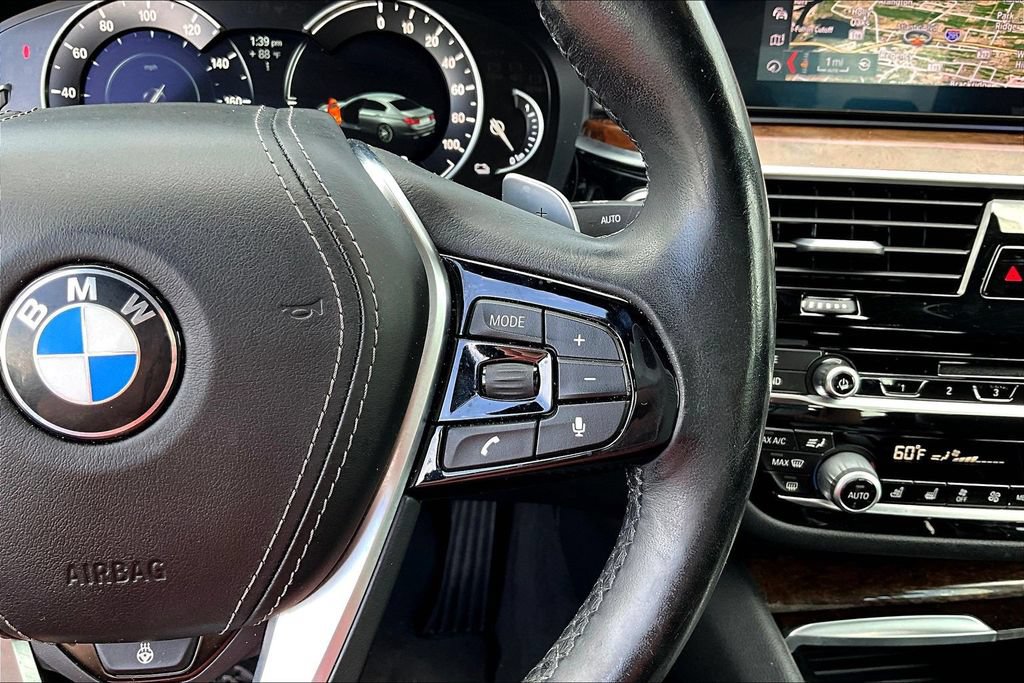 Used 2019 BMW 530e xDrive w/ Luxury Seating Package AWD/4WD image 12