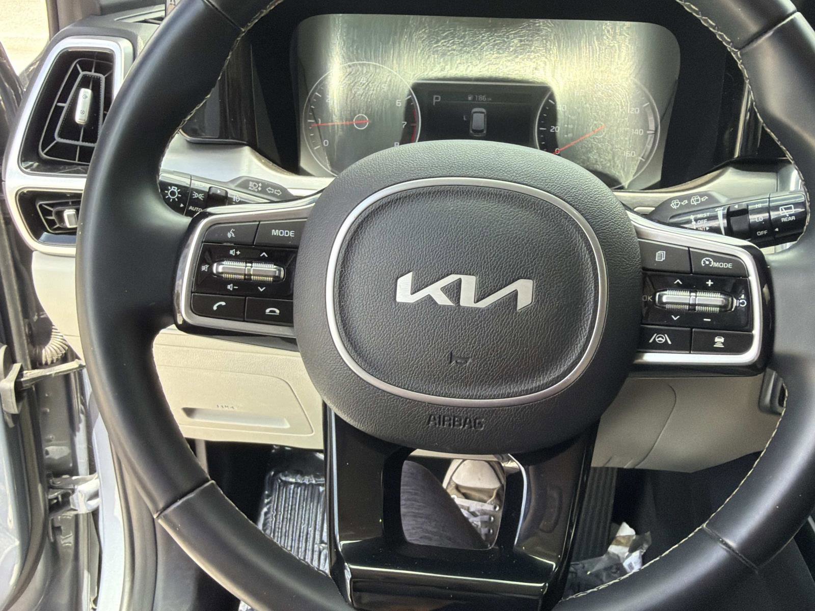 Used 2022 Kia Sorento SX AWD/4WD image 28