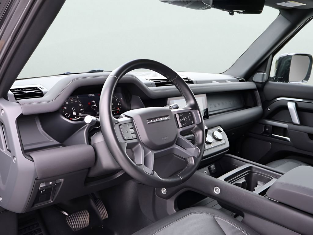Used 2022 Land Rover Defender 90 X-Dynamic S AWD/4WD image 16